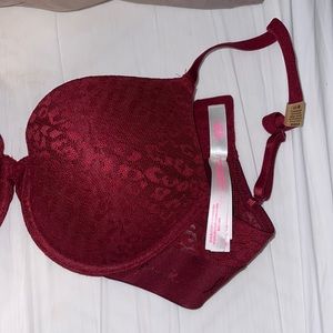 Victoria Secret Push-up Bra. Never worn, just don’t wear bras anymore
